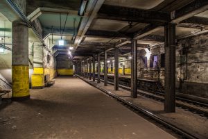 旧博物館動物園駅